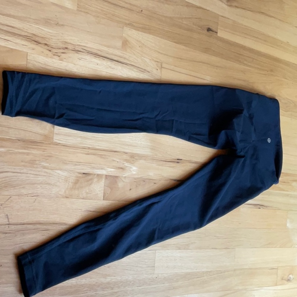 Lululemon navy size 2  compression leggings full length